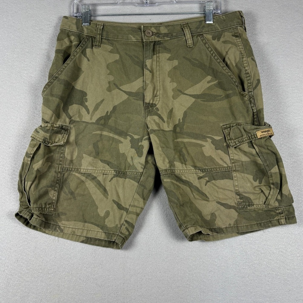 Wrangler 60SFWG8 Regular Fit Camo Cargo Shorts 32 Green